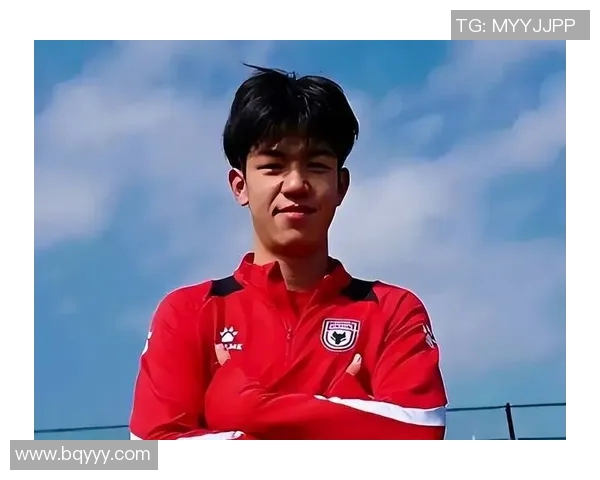 王博豪在荷乙比赛中精彩破门助力邓伯什赢得关键胜利