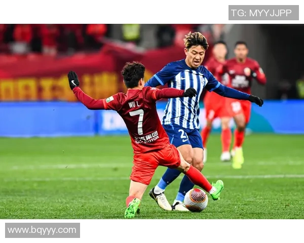 武磊精彩头球助力上海海港赢得关键比赛展现球队实力 武磊精彩头球助力上海海港赢得关键比赛展现球队实力