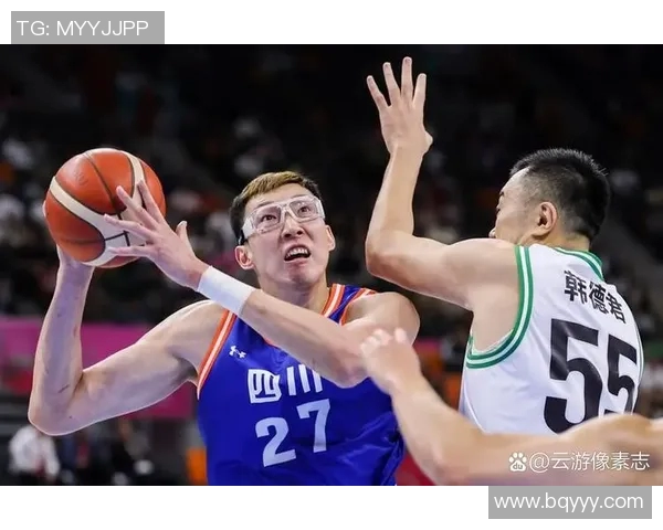 尼克斯队球星周琦状态回升,成为内线重要得分点 尼克斯队球星周琦状态回升,成为内线重要得分点